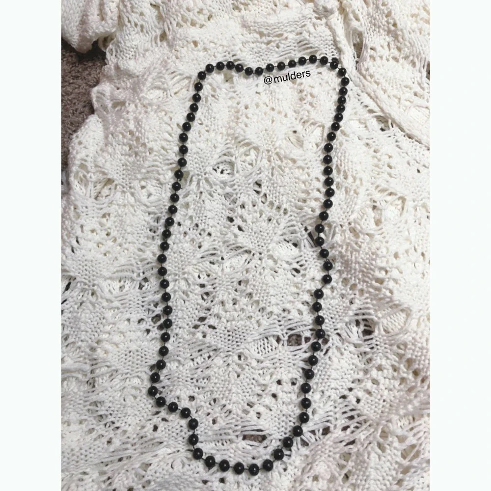 Vintage Costume Jewelry Black Beaded Plastic Long Necklace - Picture 1 of 6
